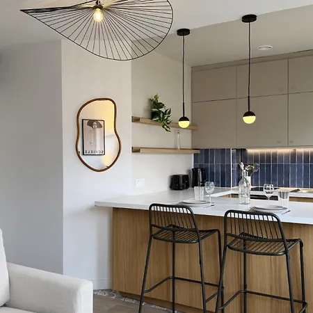 아파트 One-bedroom Close To The Center. 릴