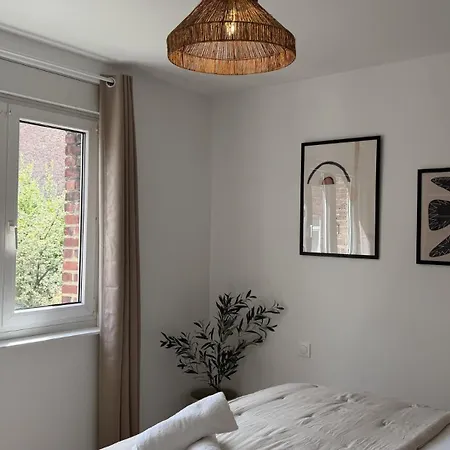 아파트 One-bedroom Close To The Center. *