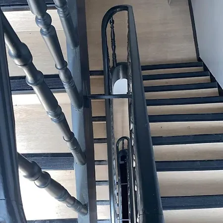 One-bedroom Close To The Center. 아파트