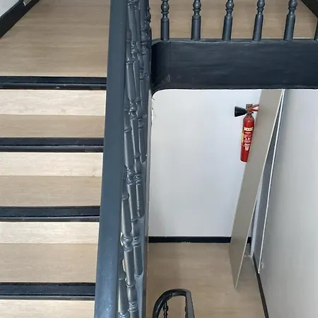 아파트 One-bedroom Close To The Center. 릴